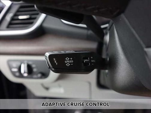 2022 Audi Q5 45 S line Premium Plus