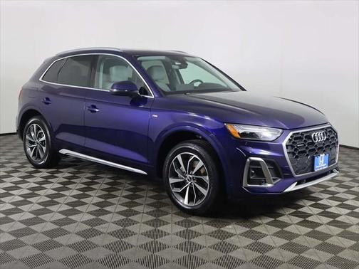 2022 Audi Q5 45 S line Premium Plus