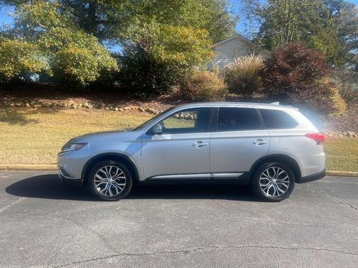 2018 Mitsubishi Outlander SE