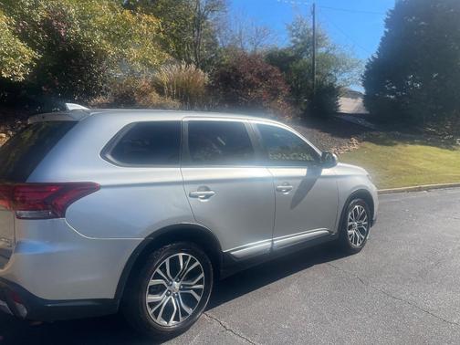 2018 Mitsubishi Outlander SE