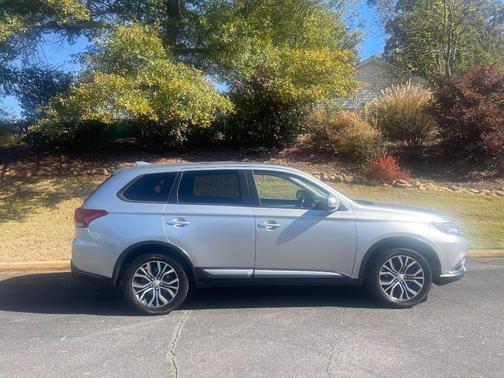 2018 Mitsubishi Outlander SE