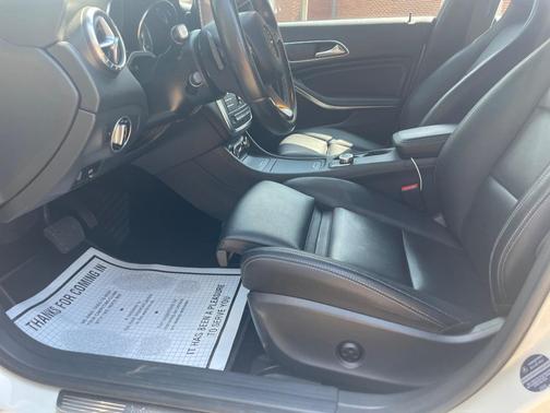 2016 Mercedes-Benz CLA-Class Base