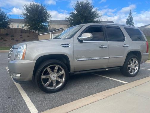 2009 Cadillac Escalade Base