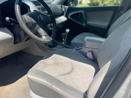 2009 Toyota RAV4 Base