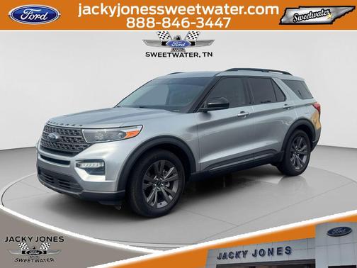 ICONIC SILVER METALLIC 2023 Ford Explorer XLT