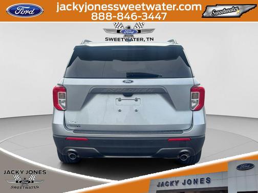 ICONIC SILVER METALLIC 2023 Ford Explorer XLT
