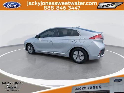 2020 Hyundai IONIQ Hybrid SE
