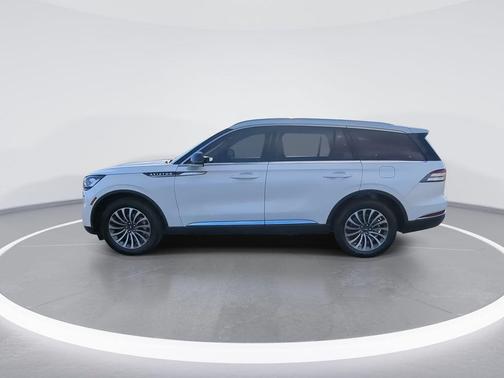 2022 Lincoln Aviator Standard AWD