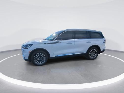 2022 Lincoln Aviator Standard AWD