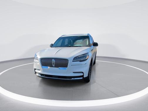 2022 Lincoln Aviator Standard AWD