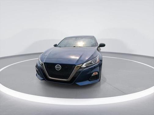 2022 Nissan Altima SR FWD