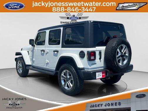 Bright White Clearcoat 2021 Jeep Wrangler Unlimited Sahara