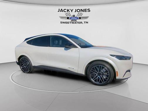 STAR WHITE MET TRI-COAT 2025 Ford Mustang Mach-E Premium