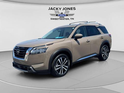 Baja Storm 2024 Nissan Pathfinder Platinum 4WD