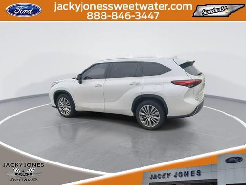 2023 Toyota Highlander Platinum