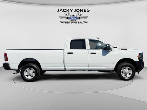 Bright White Clearcoat 2024 RAM 3500 Tradesman Crew Cab 4x4 8' Box