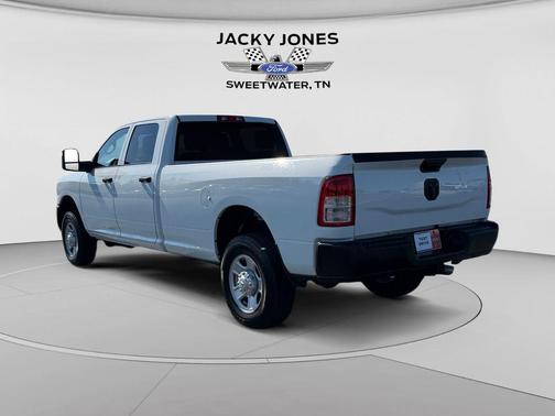 Bright White Clearcoat 2024 RAM 3500 Tradesman Crew Cab 4x4 8' Box