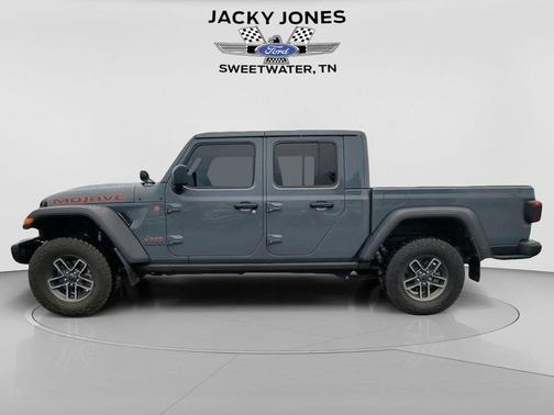 Anvil Clearcoat 2025 Jeep Gladiator Mojave 4x4