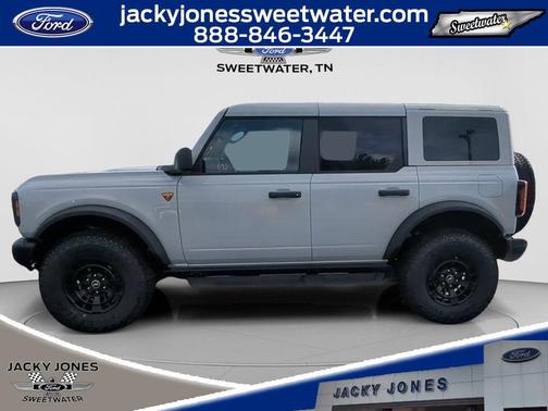 AVALANCHE GRAY 2026 Ford Bronco Badlands