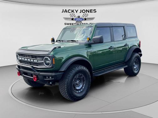 ERUPTION GREEN METALLIC 2024 Ford Bronco Black Diamond