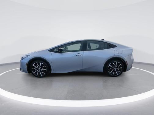 2025 Toyota Prius Plug-In Hybrid XSE