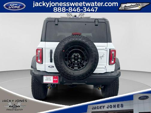 OXFORD WHITE 2026 Ford Bronco Badlands