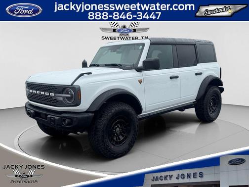 OXFORD WHITE 2026 Ford Bronco Badlands