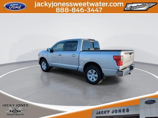 2019 Nissan Titan SV