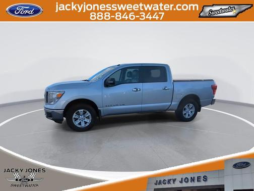 2019 Nissan Titan SV