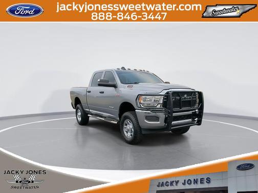 2022 RAM 2500 Tradesman Crew Cab 4x4 6'4' Box