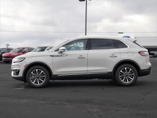 2020 Lincoln Nautilus Standard