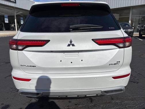 2025 Mitsubishi Outlander PHEV SE S-AWC