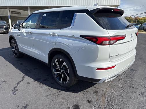 2025 Mitsubishi Outlander PHEV SE S-AWC