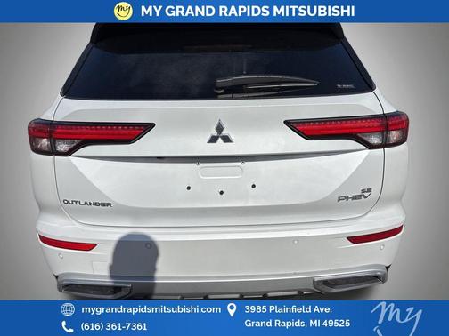 2025 Mitsubishi Outlander PHEV SE S-AWC