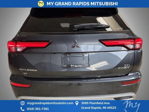 2025 Mitsubishi Outlander PHEV SEL