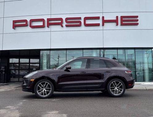 Copper Ruby Metallic 2026 Porsche Macan