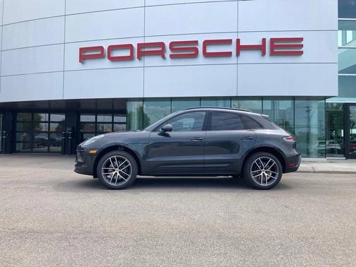2025 Porsche Macan 