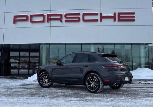 2025 Porsche Macan 