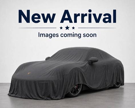 Carrara White Metallic 2023 Porsche Macan