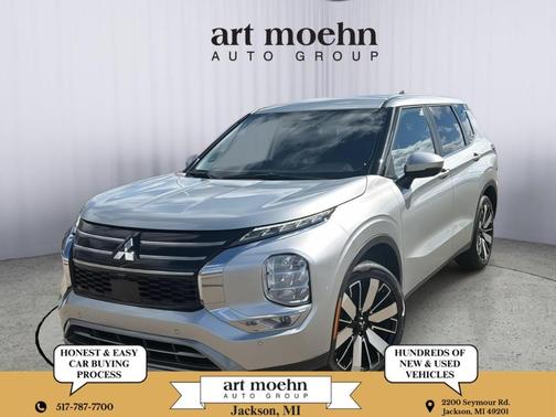 Alloy Silver Metallic 2025 Mitsubishi Outlander SE