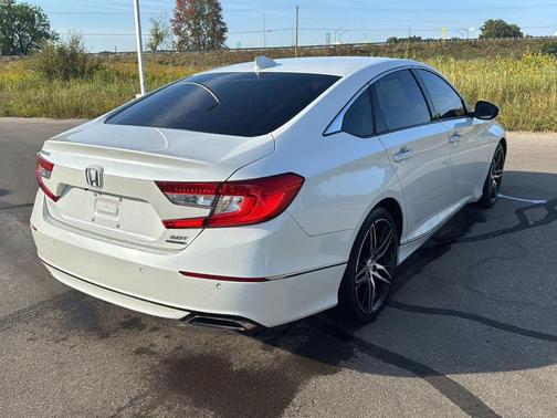 2022 Honda Accord Touring 2.0T