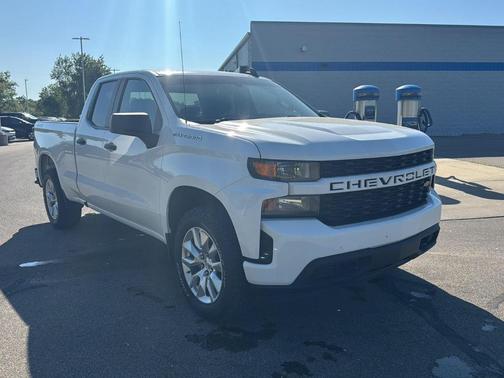 Summit White 2021 Chevrolet Silverado 1500 Custom