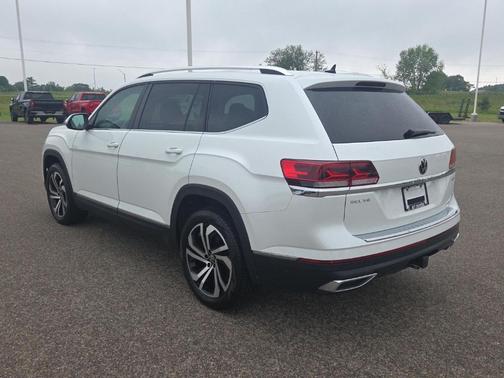 Opal White Pearl Effect 2023 Volkswagen Atlas 3.6L SEL