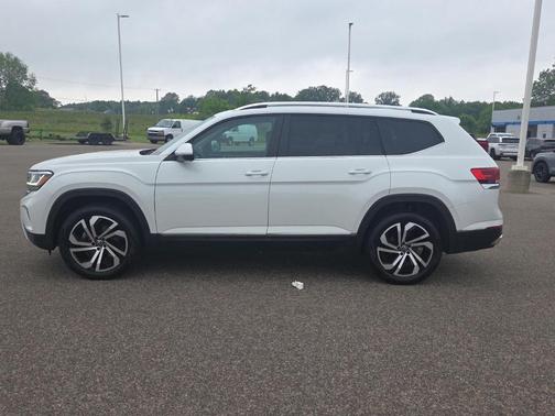 Opal White Pearl Effect 2023 Volkswagen Atlas 3.6L SEL