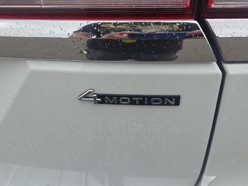 Opal White Pearl Effect 2023 Volkswagen Atlas 3.6L SEL