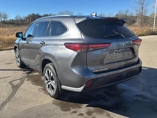 2020 Toyota Highlander Hybrid XLE
