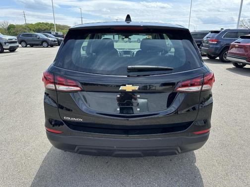 Mosaic Black Metallic 2024 Chevrolet Equinox LS