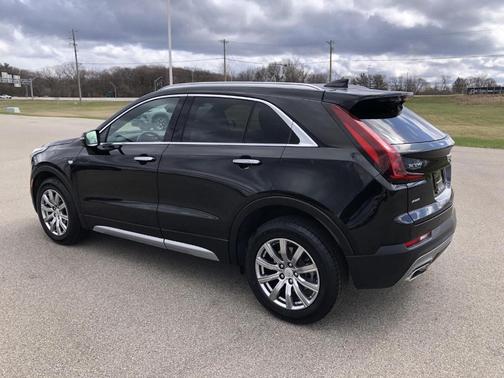 2023 Cadillac XT4 Premium Luxury