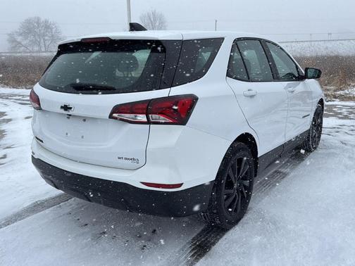 2023 Chevrolet Equinox LS