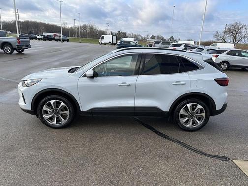 2025 Ford Escape Platinum